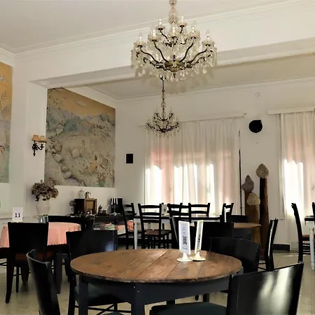 Hotel Hostal Montsoliu