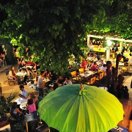 Hostal Montsoliu 3* Arbucies
