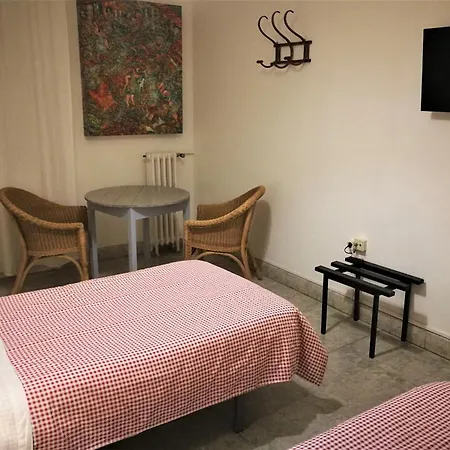 Hostal Montsoliu 3* Arbucies