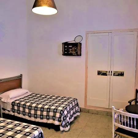Hotel Hostal Montsoliu Arbucies