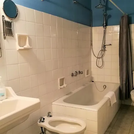 Hotel Hostal Montsoliu